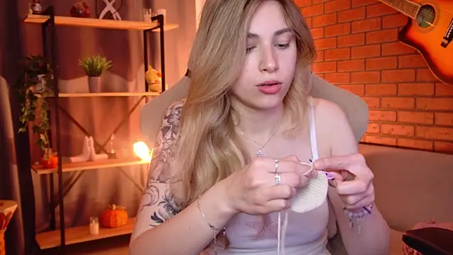 EllieCutes webcam