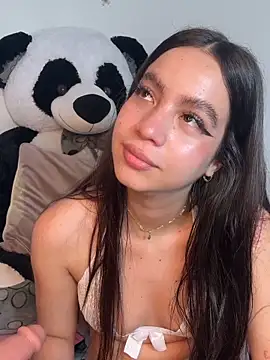 IamSteph13 webcam