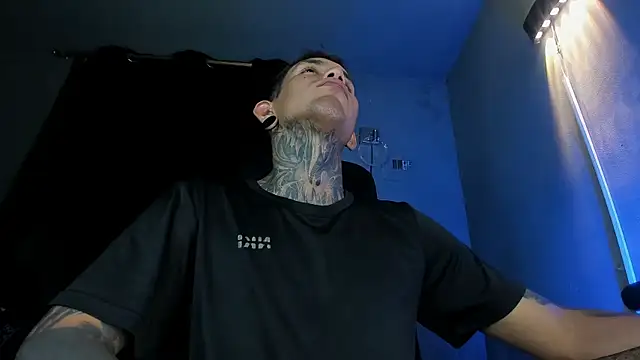 Travisttanner28 webcam