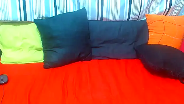 AfricanBigAssxx98 webcam