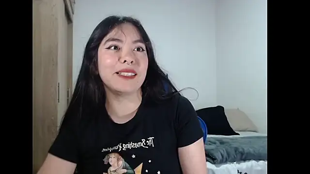 EloiseJun webcam