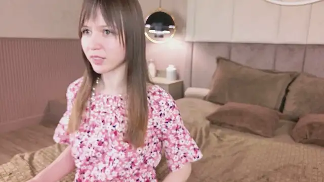 Kara_Kirby webcam