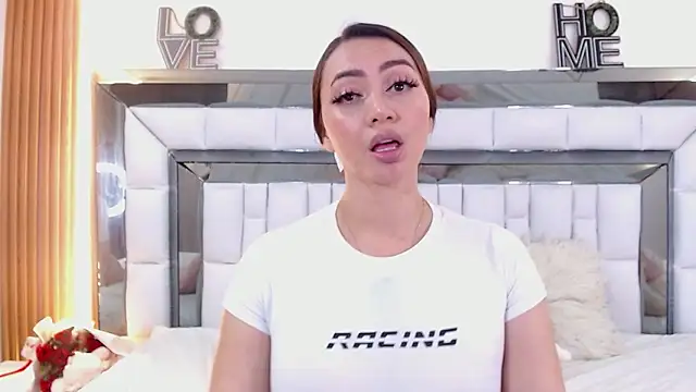 rebecagoldene webcam
