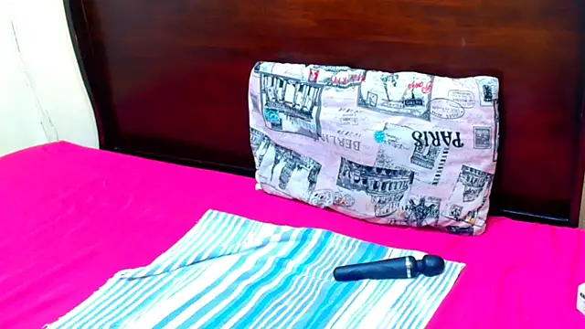 BubblyIvyxxx webcam