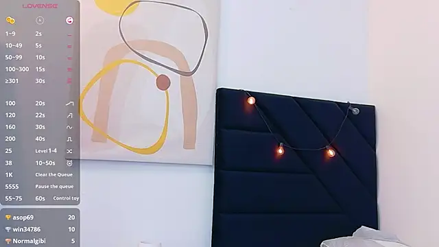 curvybuffgirllll webcam