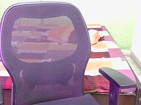 Hot-navyaa webcam
