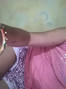 PRIYAGIRLHOT webcam