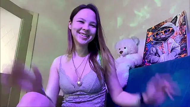 MirandaHolms webcam