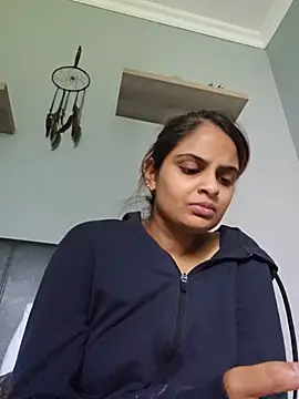 DirtySnowball69 live cam on StripChat