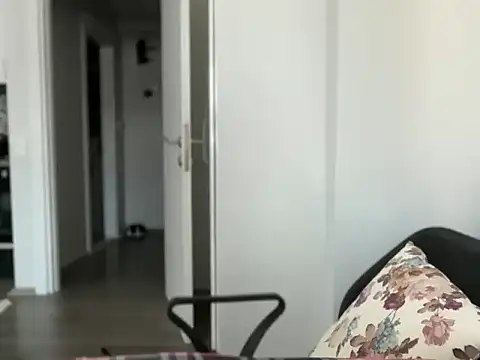 ALPHANDRE live cam on StripChat