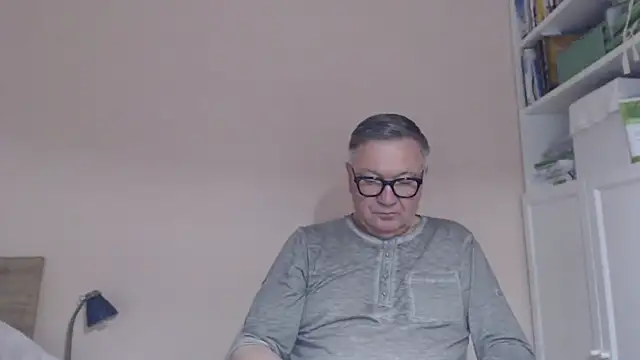 YOU6me live cam on StripChat