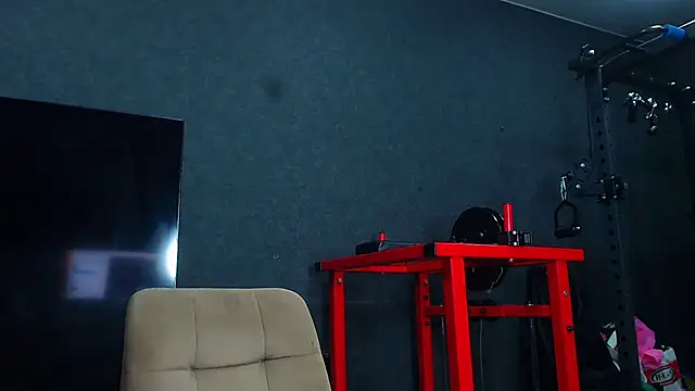 muscularjohnforuX webcam