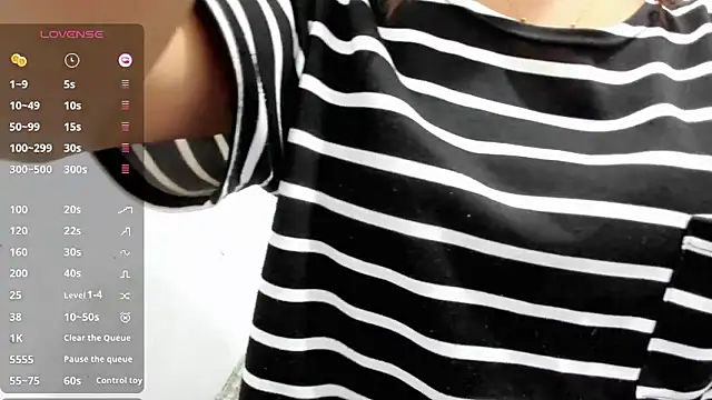 UrHotSexyShine webcam