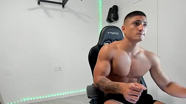 dan01_ live cam on StripChat