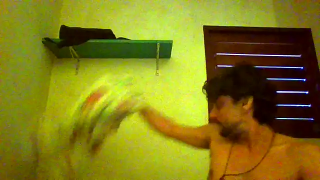 buenocouple live cam on StripChat