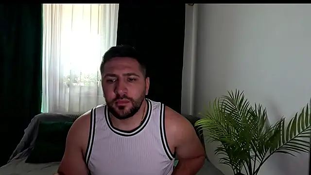 Gold_Alpha_Boy live cam on StripChat