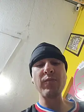 KingPereira live cam on StripChat