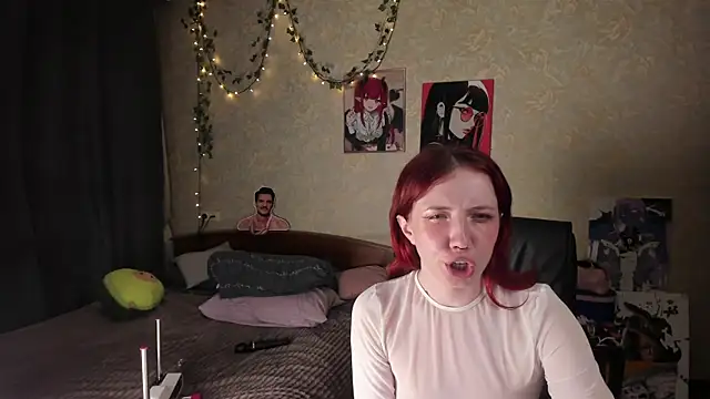 Love_is_Lola live cam on StripChat