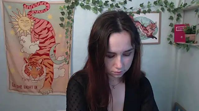 VeryVeryVeryShy_ live cam on StripChat
