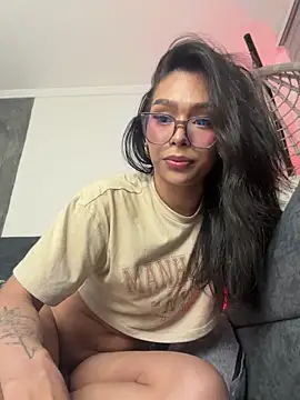 Samantha_Bernardo webcam