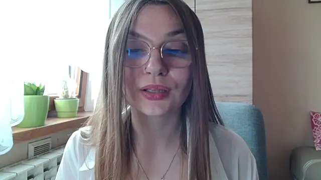 LooveELLYx webcam