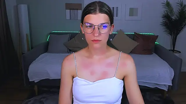 AnnaThorne webcam
