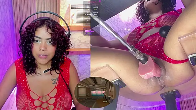 NinaCapelli webcam