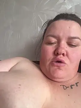 SunnyLeila2101 webcam