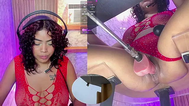 NinaCapelli live cam on StripChat