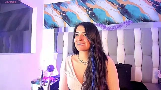 IsaDiiaz live cam on StripChat
