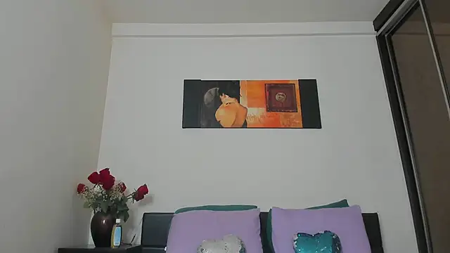 GoldenLunaa webcam