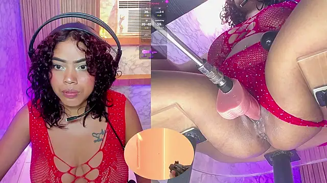NinaCapelli live cam on StripChat