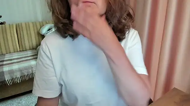 lauraoven live sex cam
