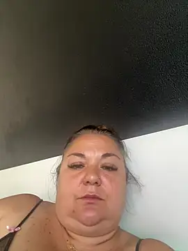 MikyVesela live cam on StripChat