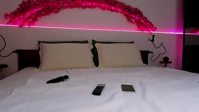 LeylaRosse live cam on StripChat
