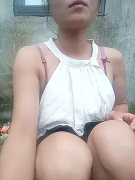 Linda-yiyi webcam