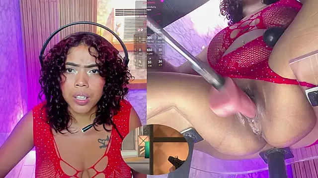 NinaCapelli webcam