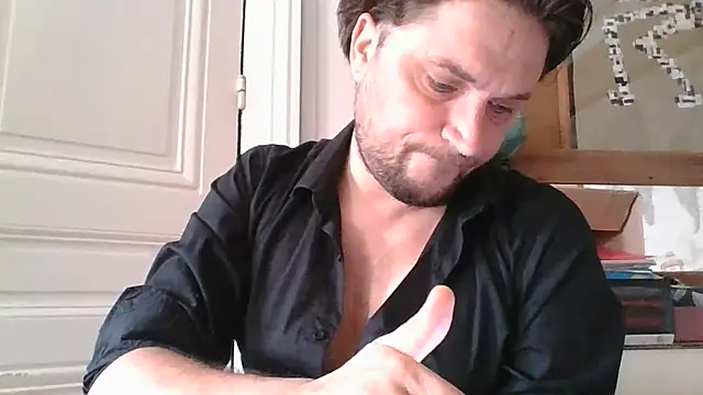 Titilouonlyf69 webcam