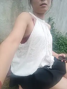 Linda-yiyi webcam