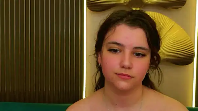 Pauline_Heaven webcam