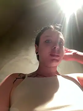 AlishaOfThorns webcam