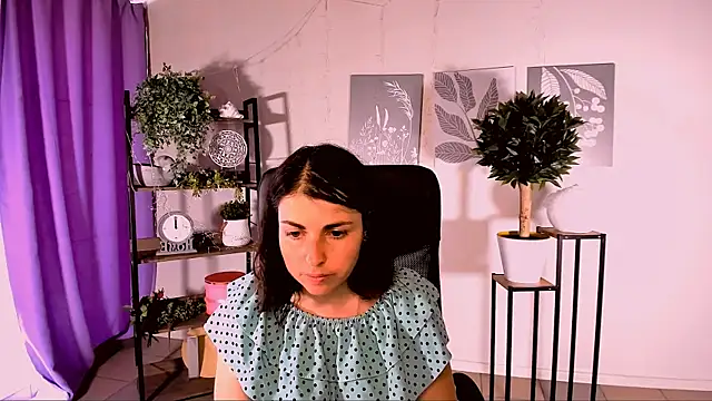 MartaEdams webcam