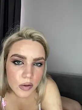 April_Purr webcam