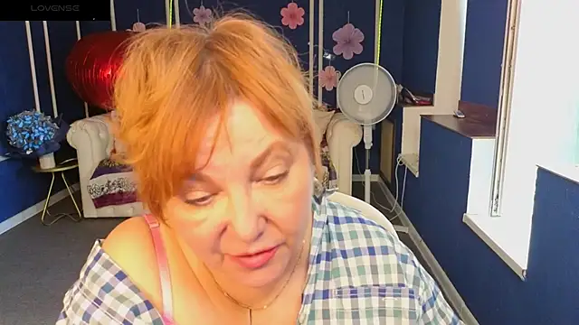 Kira_Kenett live cam