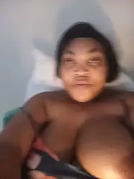 BeverlyQueen15 webcam