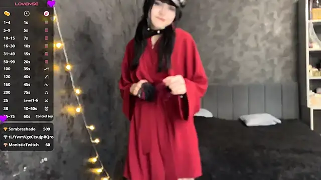 EmilyEmbears webcam