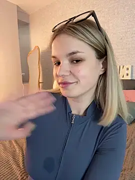 KimEvanss webcam