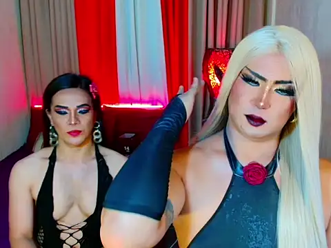 Wildest_Slave_Huntress webcam