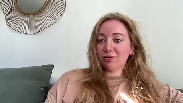 arielsweetieee webcam
