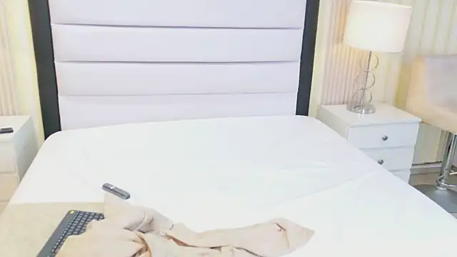 VioletSweetts webcam